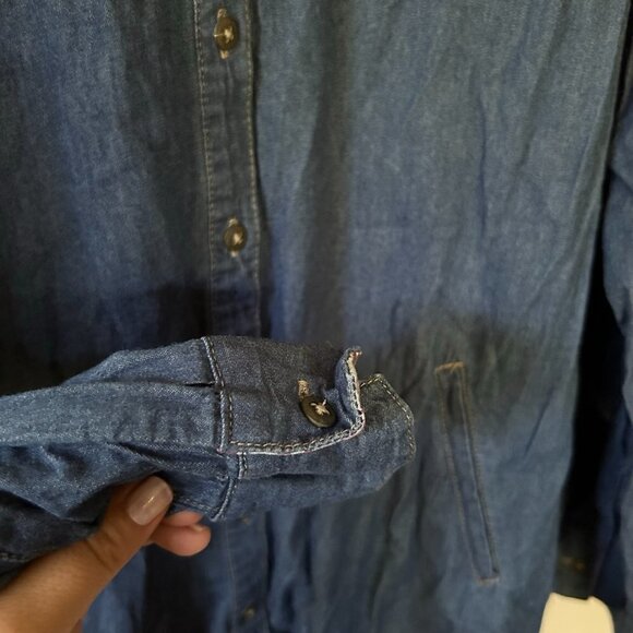 Christopher & Banks Top Womens Large Chambray Blouse Button Front Collared - Picture 4 of 10